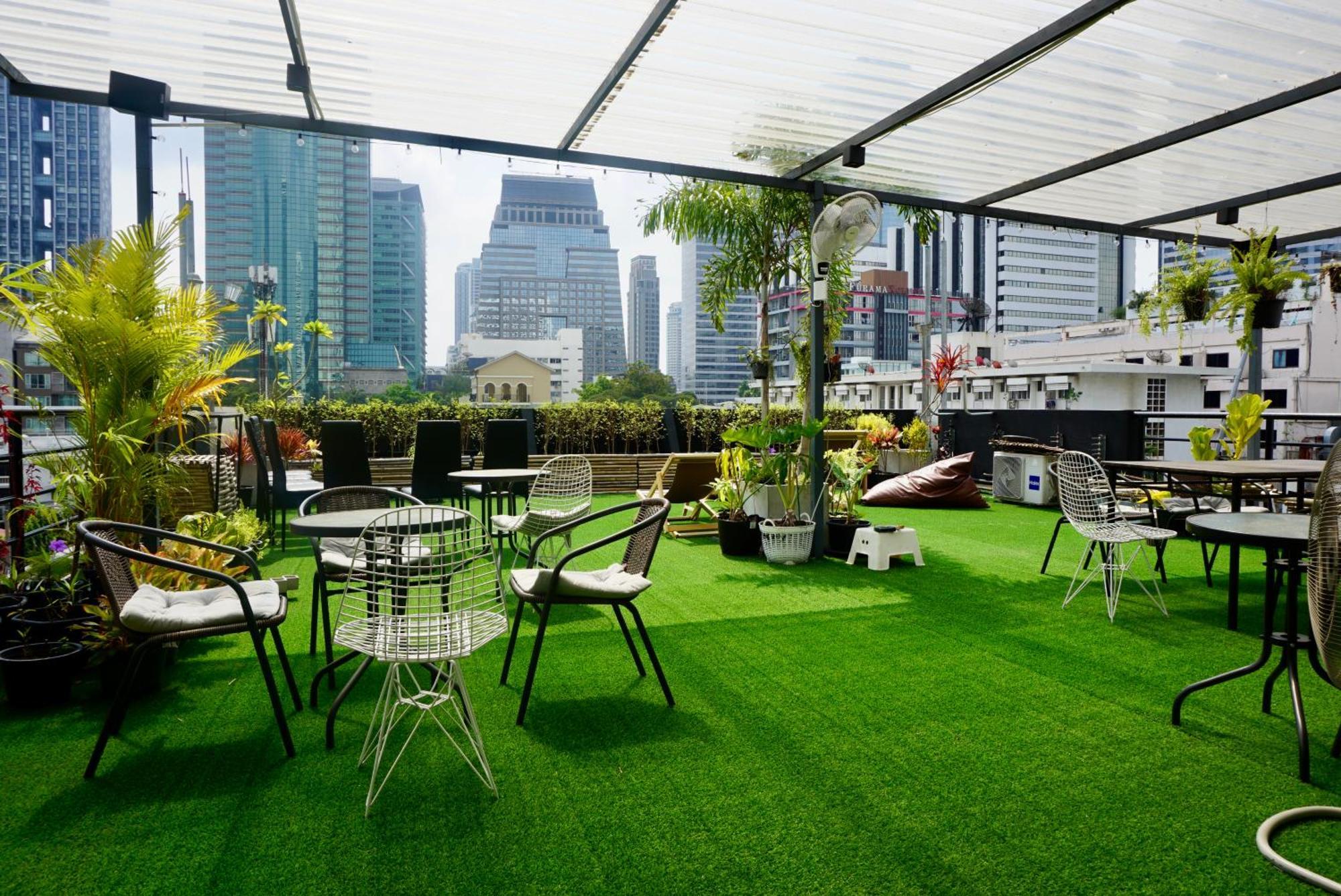 Silom Soi 3 Hash Apartment Hip And Funky With Rooftop View Бангкок Экстерьер фото