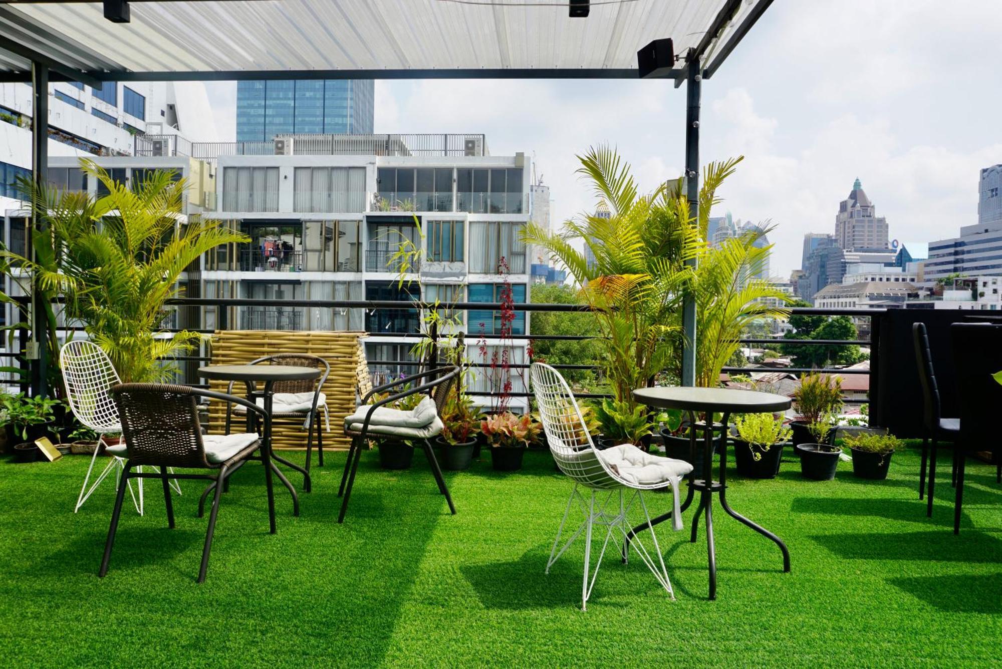 Silom Soi 3 Hash Apartment Hip And Funky With Rooftop View Бангкок Экстерьер фото